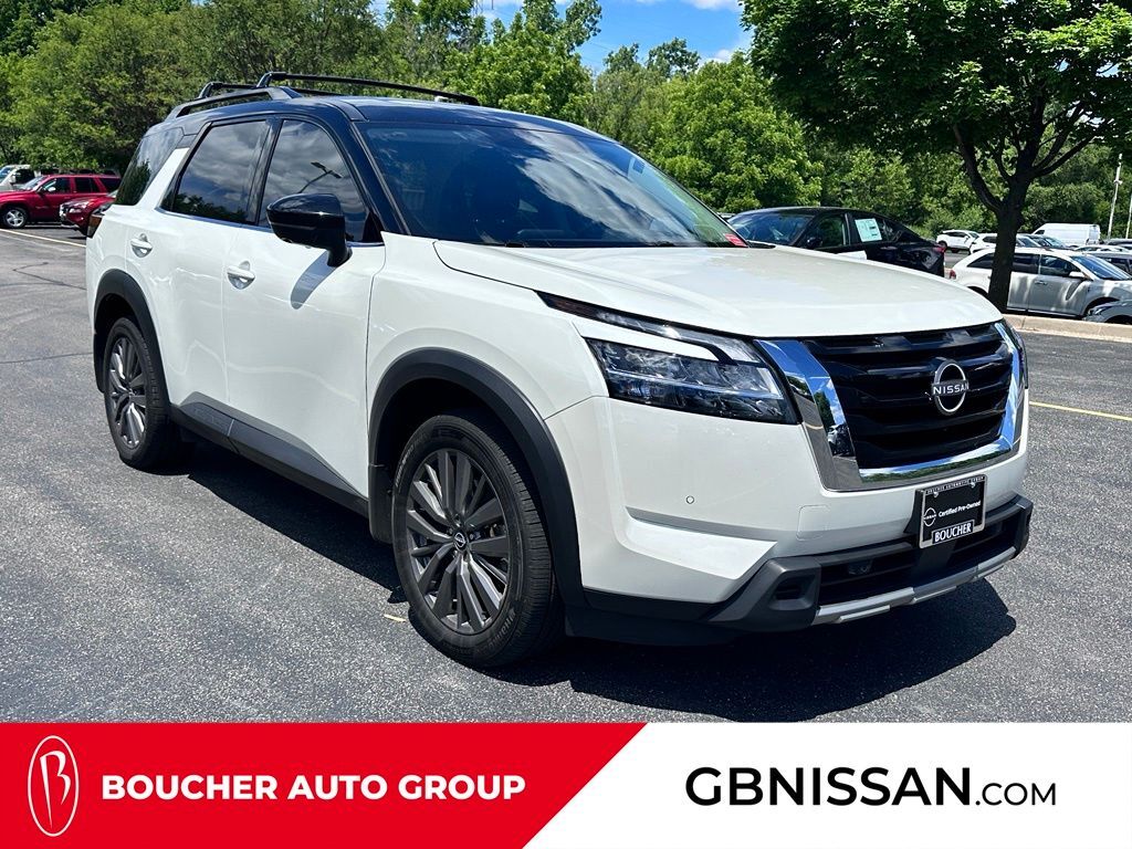 2024 Nissan Pathfinder SL w/Premium Pkg