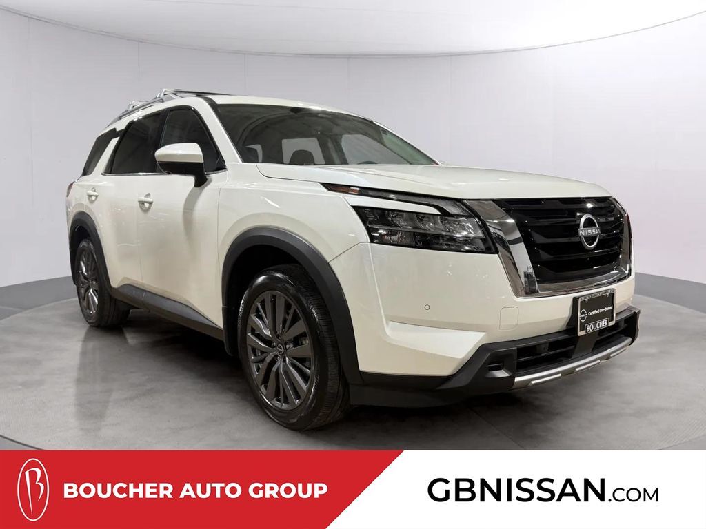 2024 Nissan Pathfinder SL w/Premium Pkg
