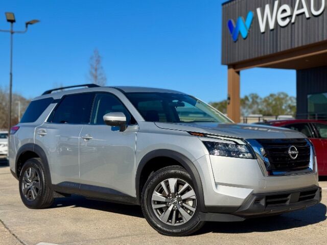 2024 Nissan Pathfinder SV's photo