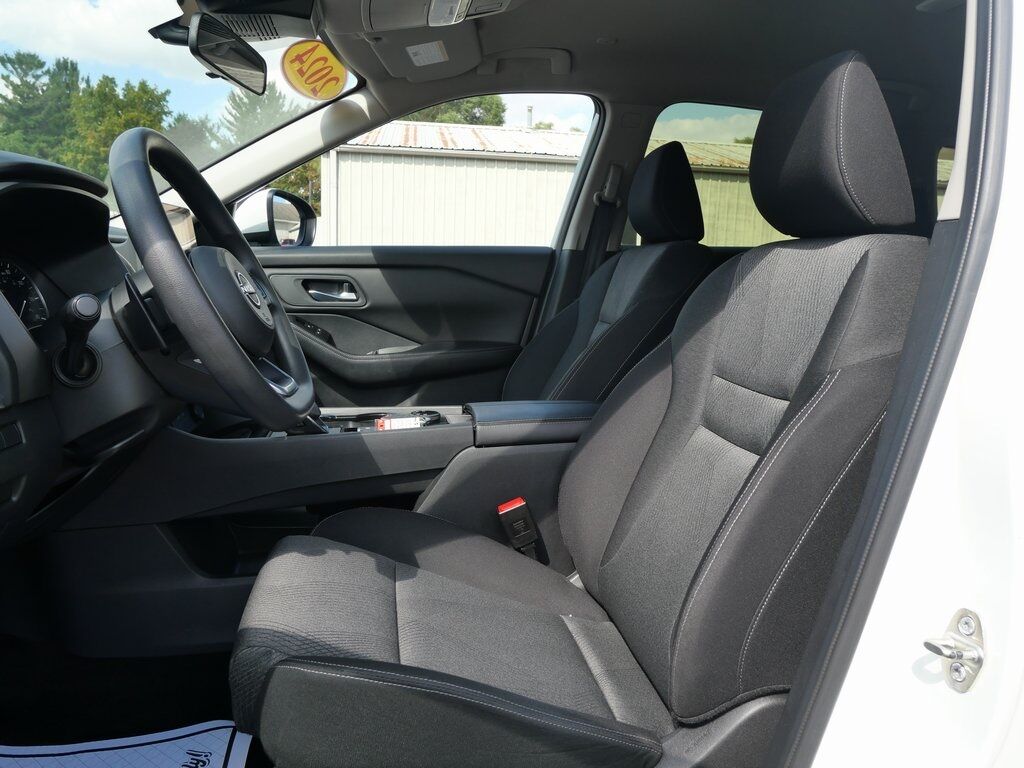 2024 Nissan Rogue SV Mt Pleasant MI