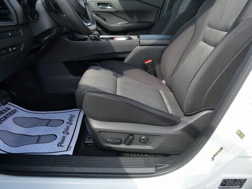 2024 Nissan Rogue SV Mt Pleasant MI