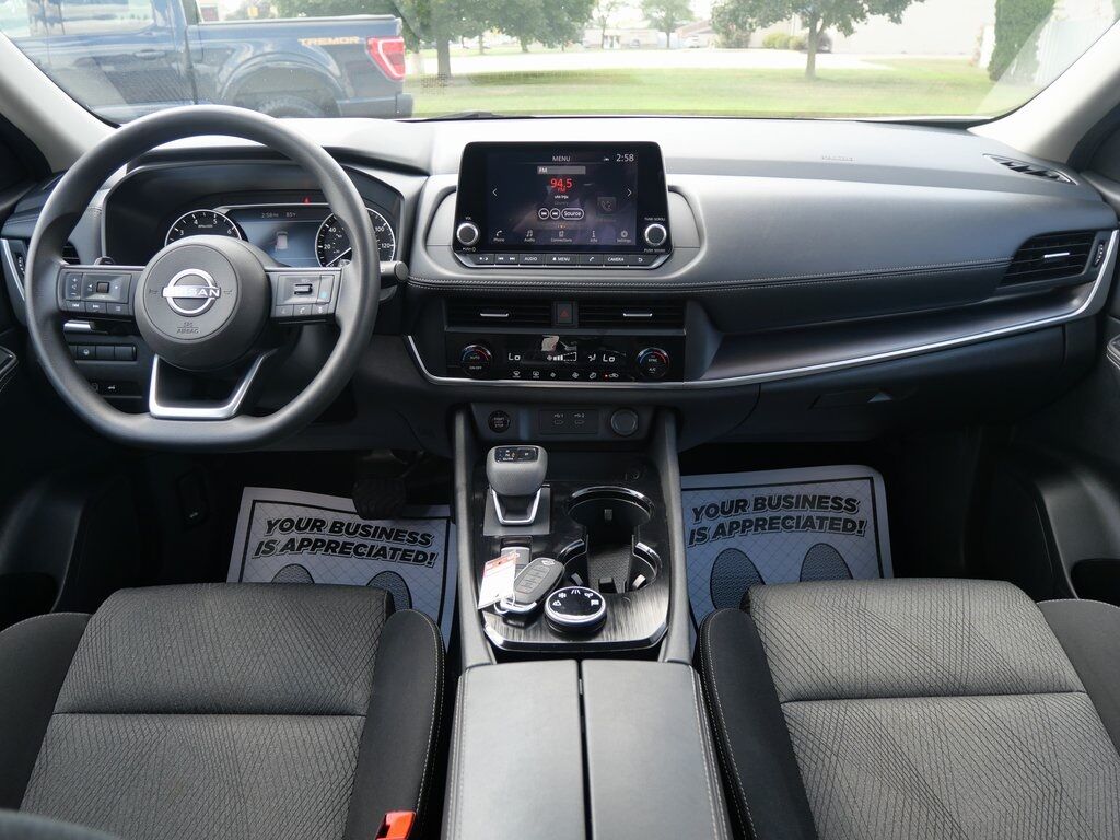 2024 Nissan Rogue SV Mt Pleasant MI