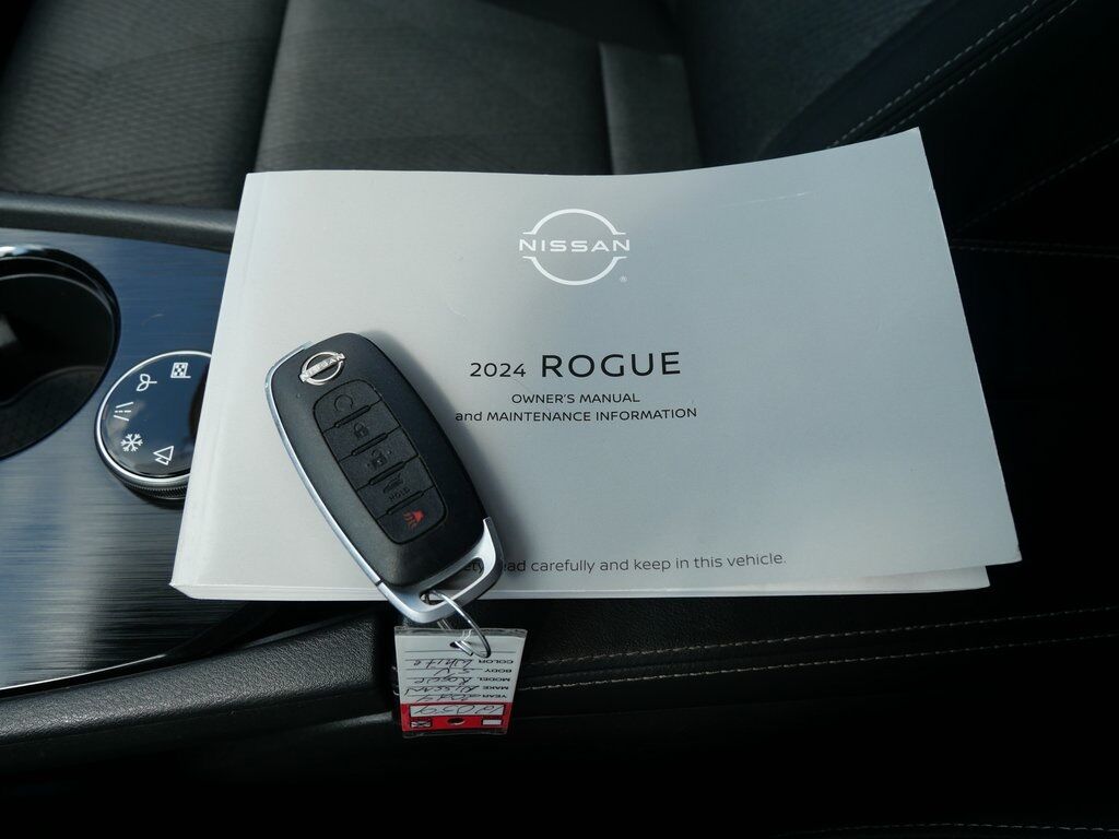 2024 Nissan Rogue SV Mt Pleasant MI