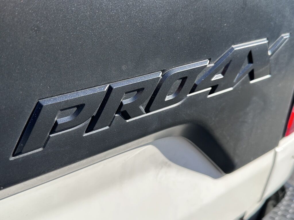 2024 Nissan Titan PRO-4X w/Moonroof & Convenience Pkg San Clemente CA 2024 Nissan Titan PRO-4X w/Moonroof & Convenience Pkg San Clemente CA