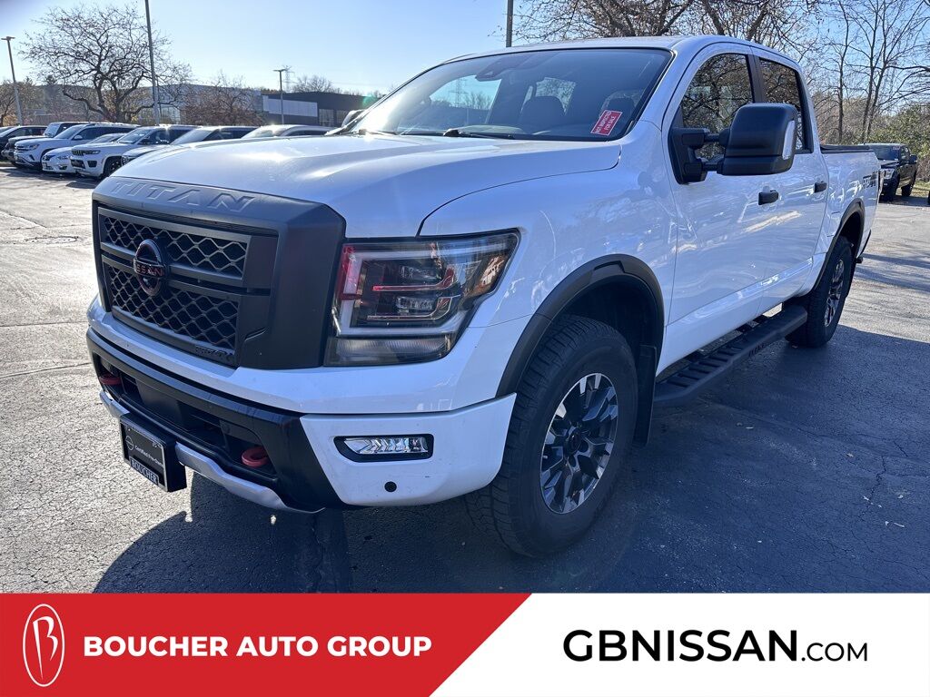 2024 Nissan Titan PRO-4X w/Moonroof &amp; Convenience Pkg