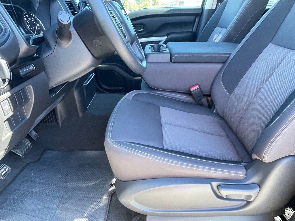 2024 Nissan Titan SV Oak Ridge TN 2024 Nissan Titan SV Oak Ridge TN