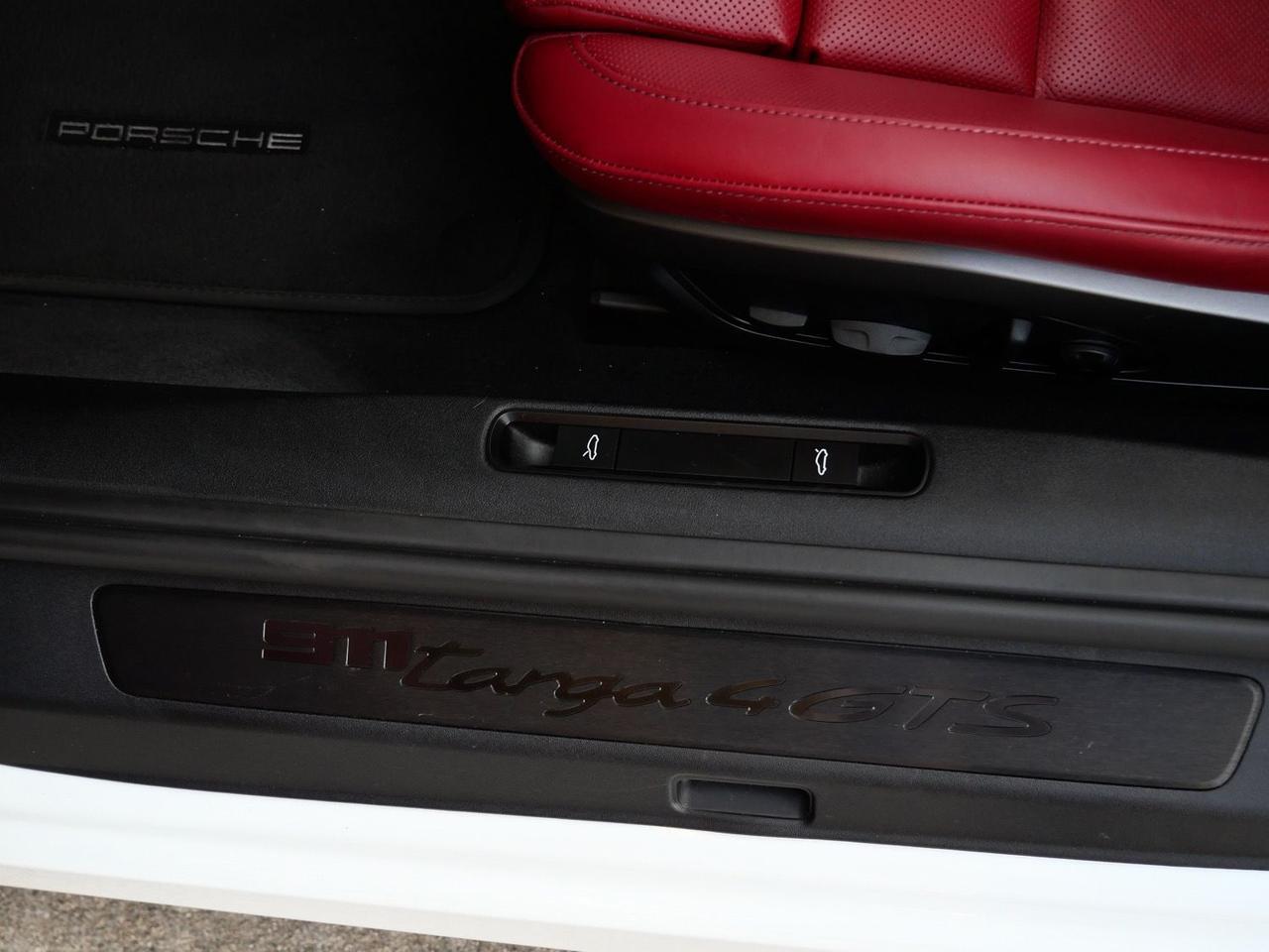 2024 Porsche 911 Targa 4 GTS Targa 4 GTS Lawrence KS