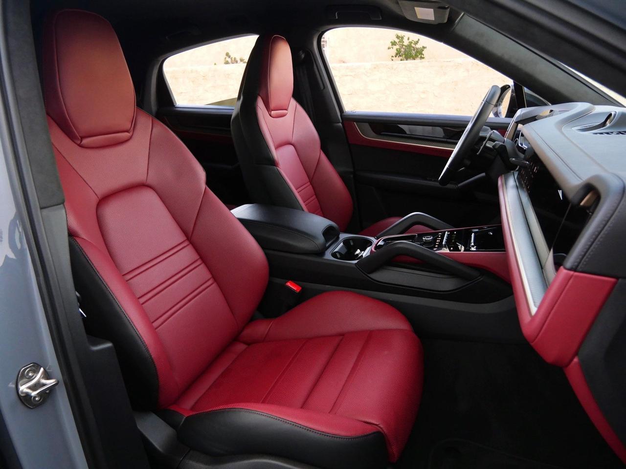 2024 Porsche Cayenne Coupe Turbo GT Turbo GT Lawrence KS