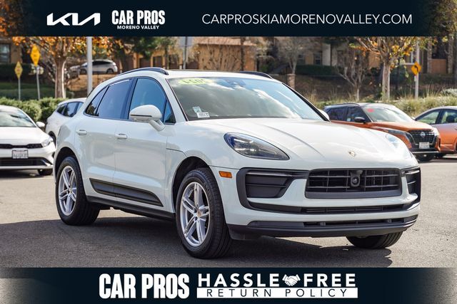 2024 Porsche Macan Base's photo