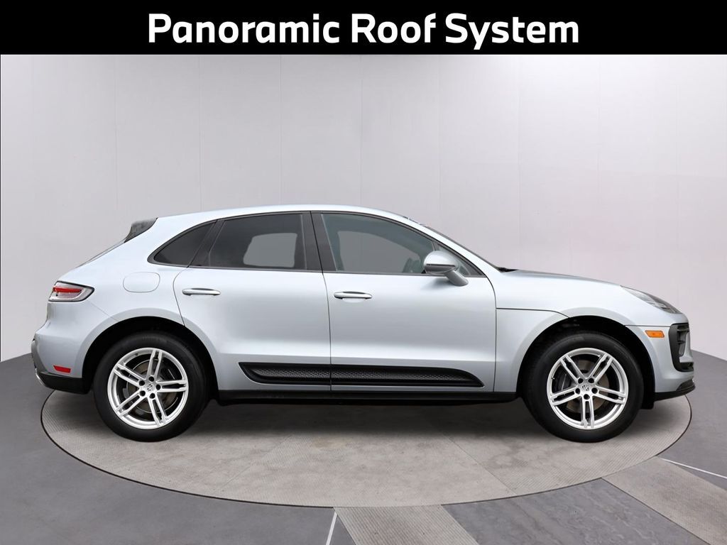 2024 Porsche Macan Base