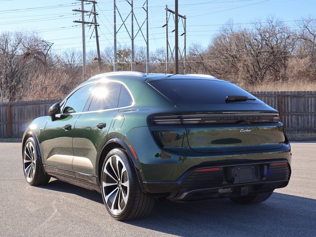 2024 Porsche Macan Electric Turbo