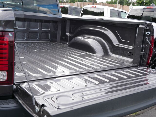 2024 RAM 1500 Classic SLT St. Paul MN