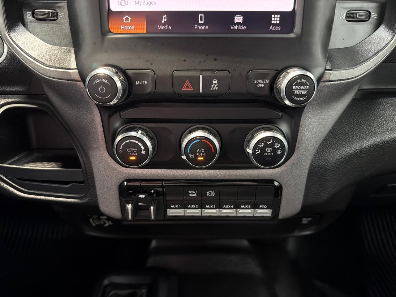 2024 Ram 3500 Chassis Cab Tradesman, 4x4, C&M 9ft 4in RD Flatbed w/ Toolboxes, 8.4in Screen, Max Tow, New Tires Houston TX 2024 Ram 3500 Chassis Cab Tradesman, 4x4, C&M 9ft 4in RD Flatbed w/ Toolboxes, 8.4in Screen, Max Tow, New Tires Houston TX