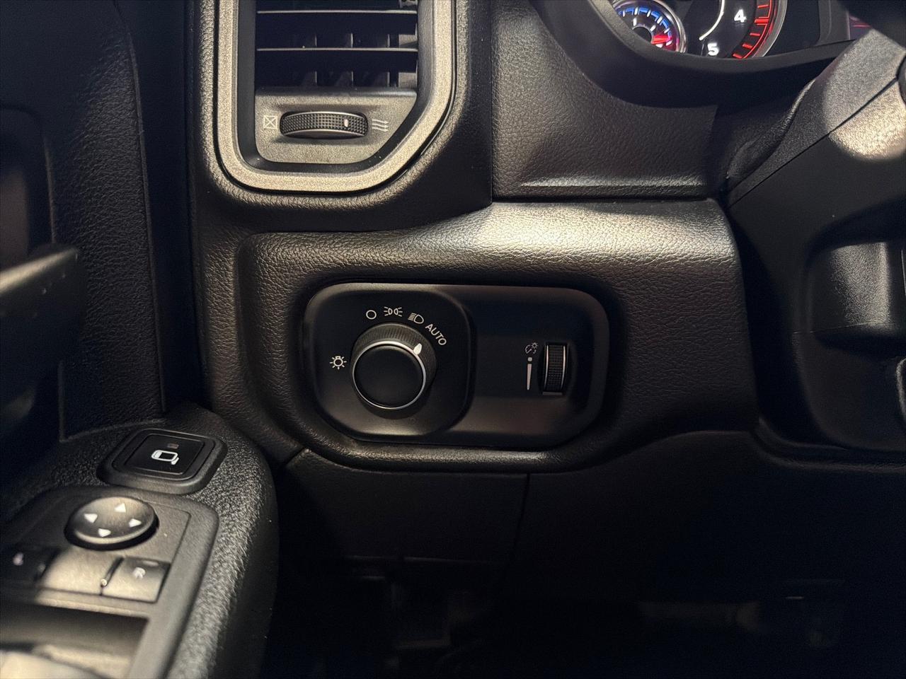 2024 Ram 3500 Chassis Cab Tradesman, 4x4, C&M 9ft 4in RD Flatbed w/ Toolboxes, 8.4in Screen, Max Tow, New Tires Houston TX 2024 Ram 3500 Chassis Cab Tradesman, 4x4, C&M 9ft 4in RD Flatbed w/ Toolboxes, 8.4in Screen, Max Tow, New Tires Houston TX