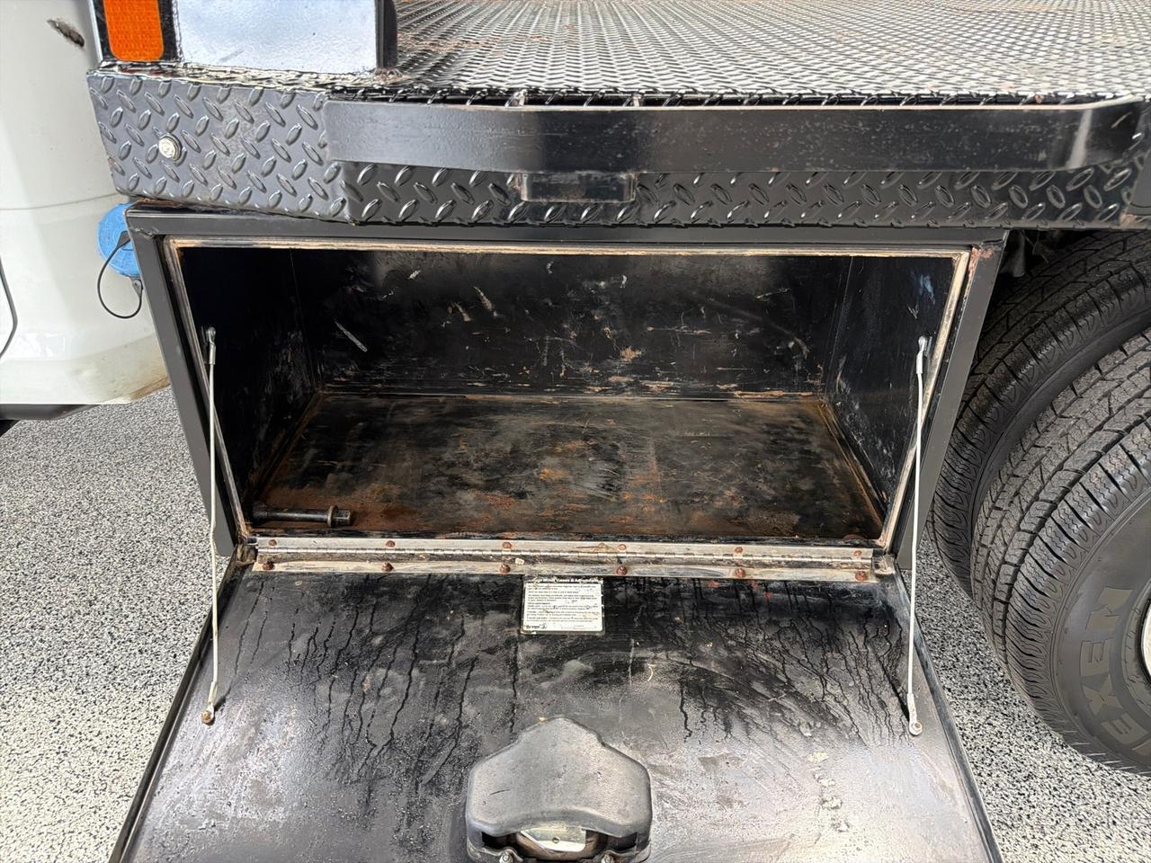 2024 Ram 3500 Chassis Cab Tradesman, 4x4, C&M 9ft 4in RD Flatbed w/ Toolboxes, 8.4in Screen, Max Tow, New Tires Houston TX 2024 Ram 3500 Chassis Cab Tradesman, 4x4, C&M 9ft 4in RD Flatbed w/ Toolboxes, 8.4in Screen, Max Tow, New Tires Houston TX