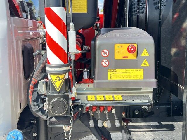 2024 Ram 5500 SL Crew Cab 9' BABCO Steel Stake Flatbed with Fassi F85 Knuckle Boom Crane Homestead FL 2024 Ram 5500 SL Crew Cab 9' BABCO Steel Stake Flatbed with Fassi F85 Knuckle Boom Crane Homestead FL