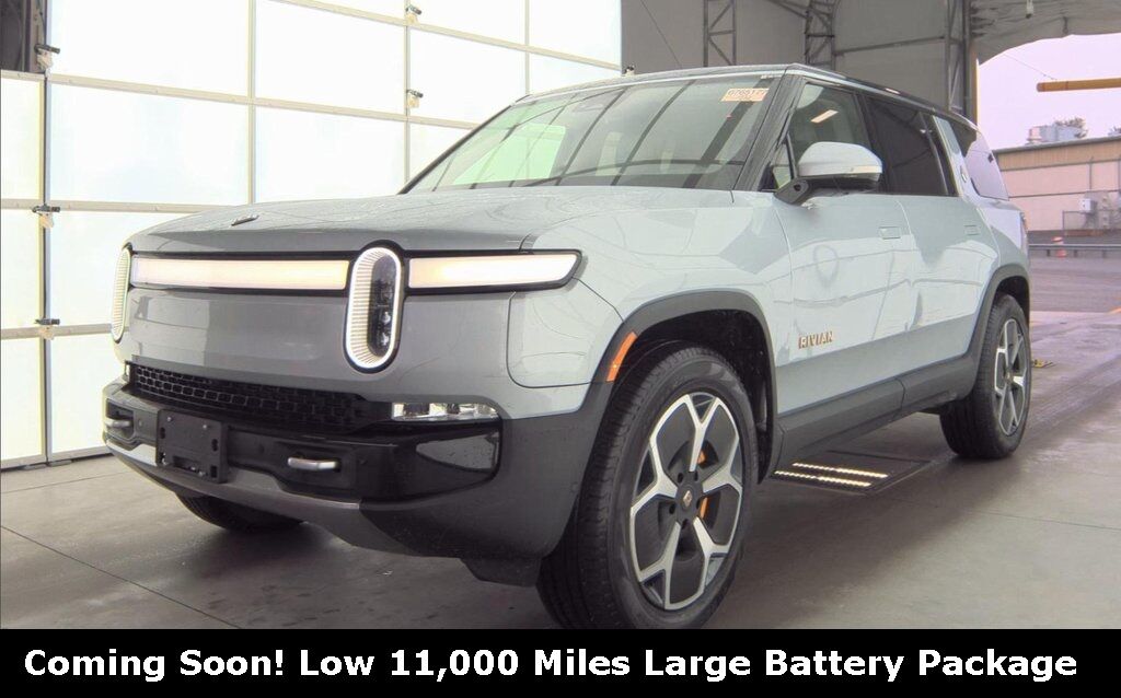 2024 Rivian R1S Adventure's photo