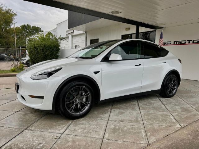 2024 Tesla Model Y Long Range's photo