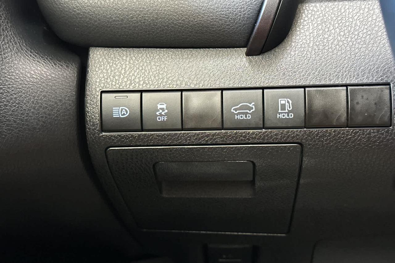2024 Toyota Camry SE Roseville CA