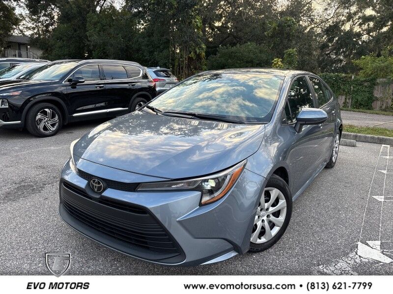 2024 Toyota Corolla LE's photo