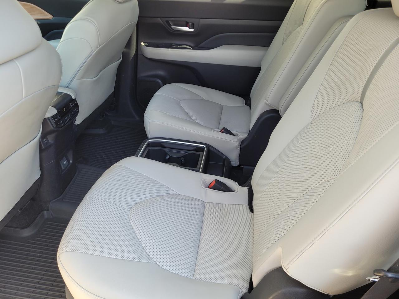 2024 Toyota GRAND HIGHLANDER PLATINUM AWD Vacaville CA 2024 Toyota GRAND HIGHLANDER PLATINUM AWD Vacaville CA