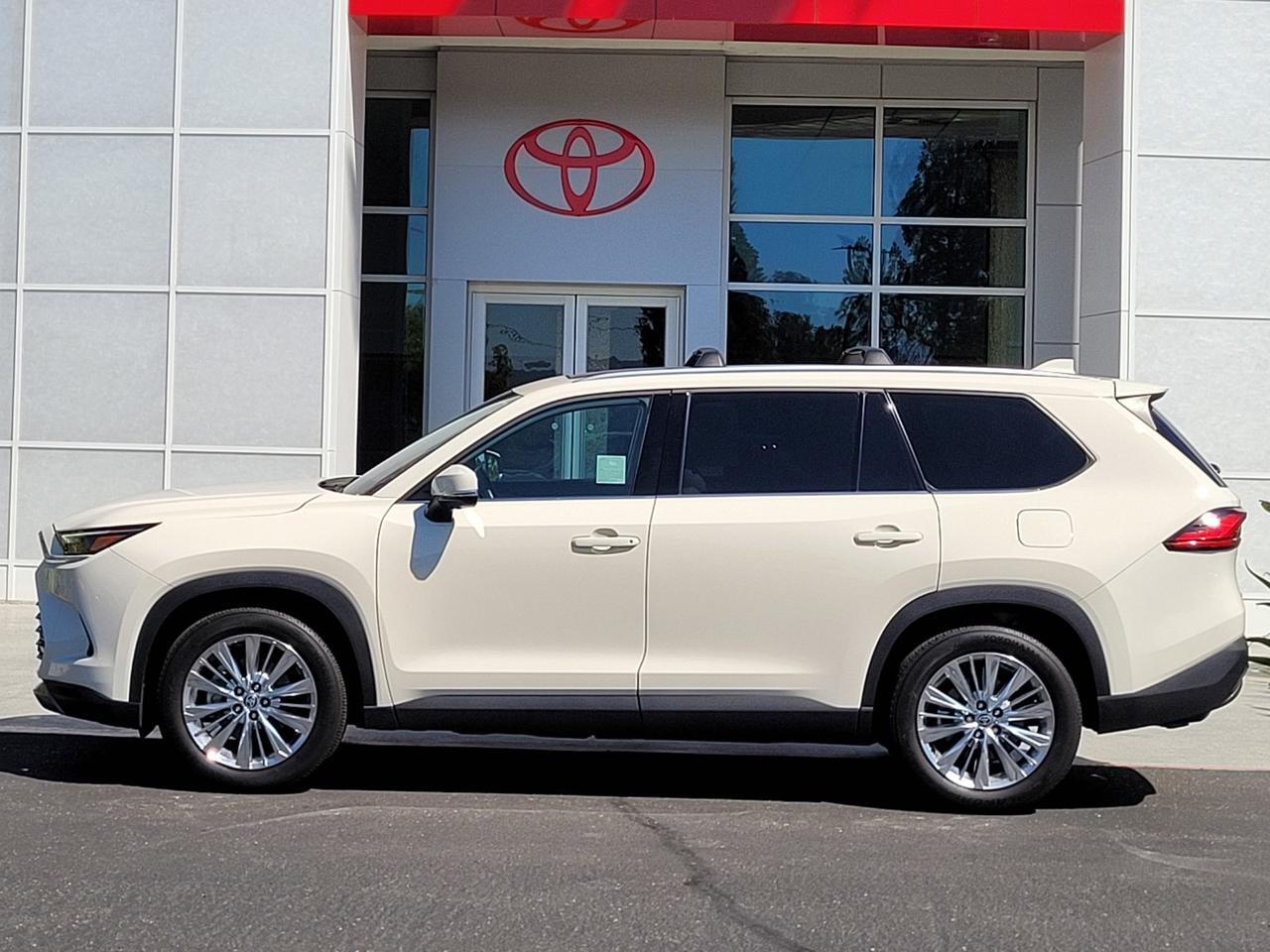 2024 Toyota GRAND HIGHLANDER PLATINUM AWD Vacaville CA 2024 Toyota GRAND HIGHLANDER PLATINUM AWD Vacaville CA