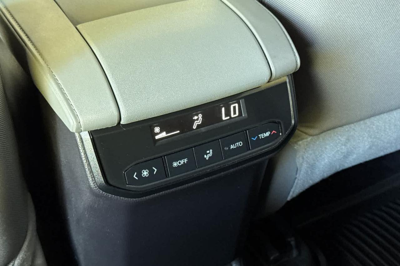 2024 Toyota Highlander Hybrid LE Roseville CA