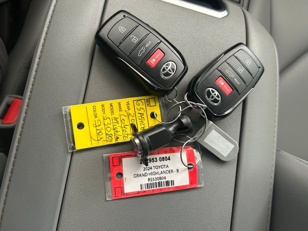 2024 Toyota Highlander Hybrid XLE Tampa FL