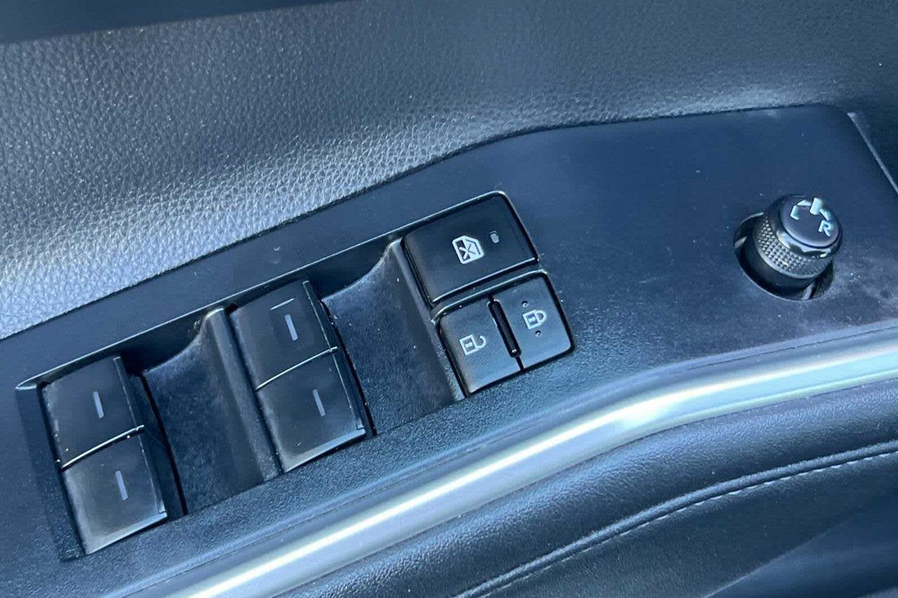 2024 Toyota Highlander LE Roseville CA