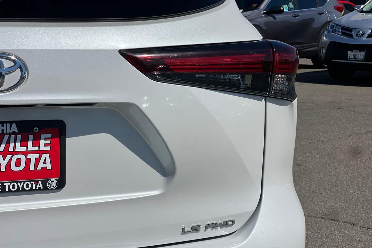 2024 Toyota Highlander LE Roseville CA