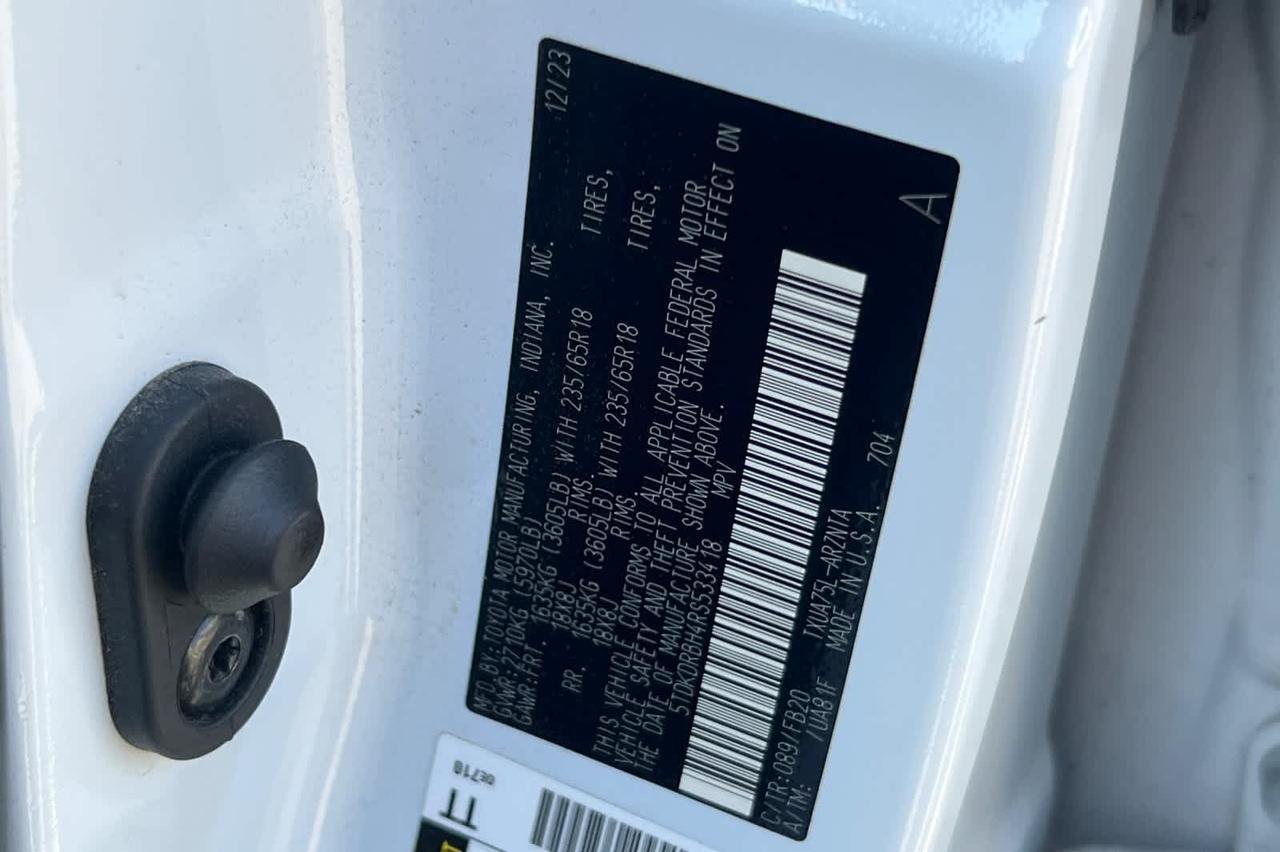 2024 Toyota Highlander LE Roseville CA