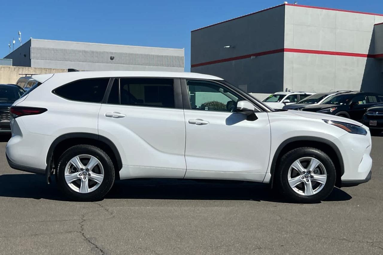 2024 Toyota Highlander LE Roseville CA