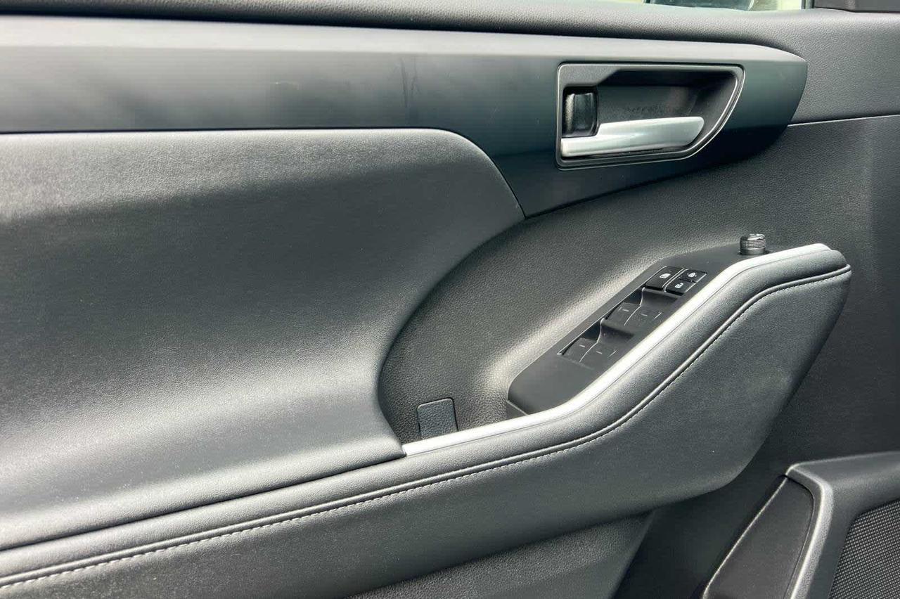 2024 Toyota Highlander XLE Roseville CA