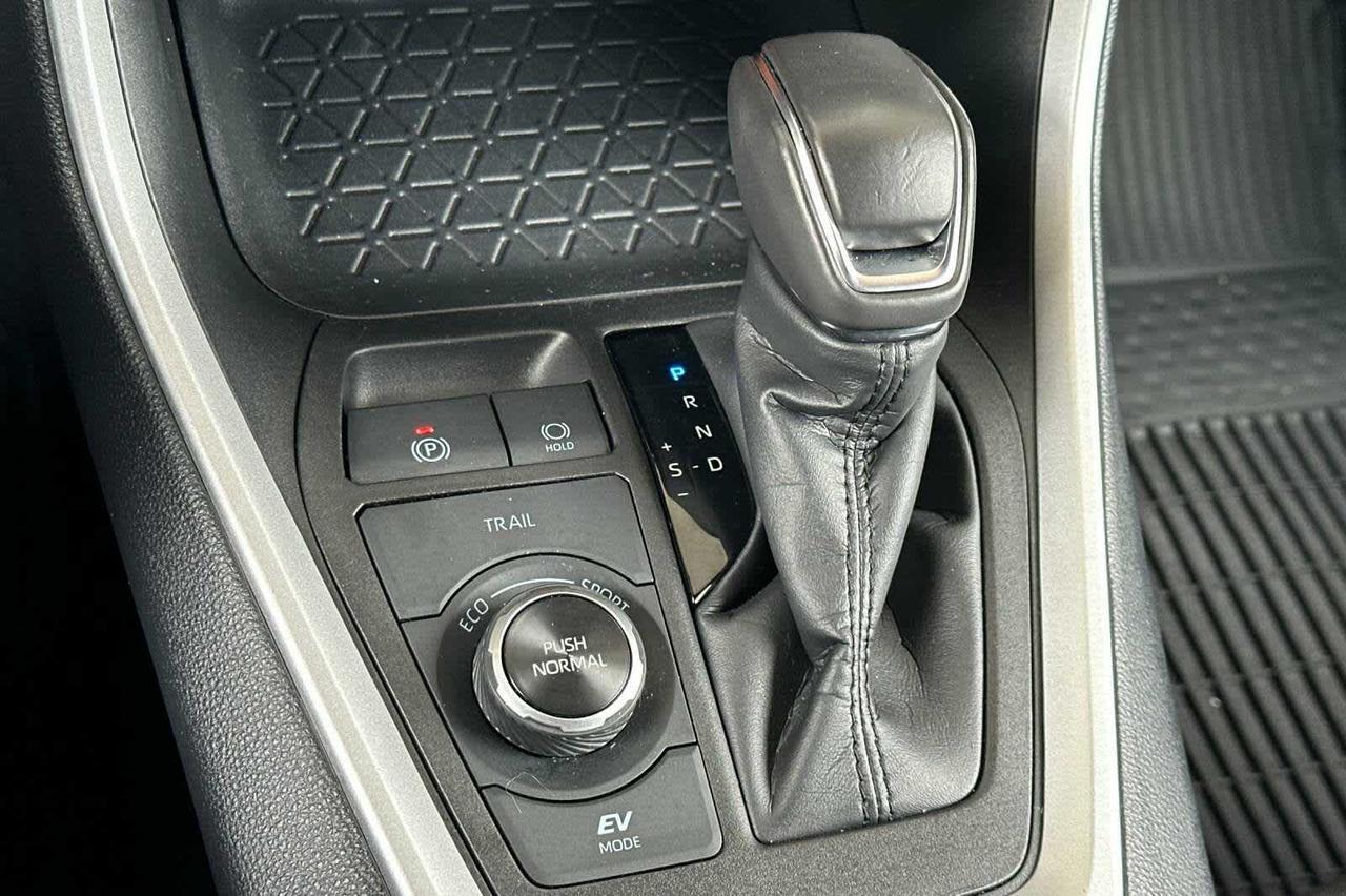 2024 Toyota RAV4 Hybrid SE Roseville CA