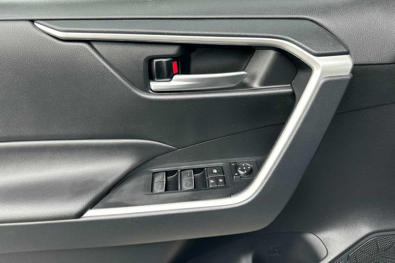 2024 Toyota RAV4 Hybrid SE Roseville CA