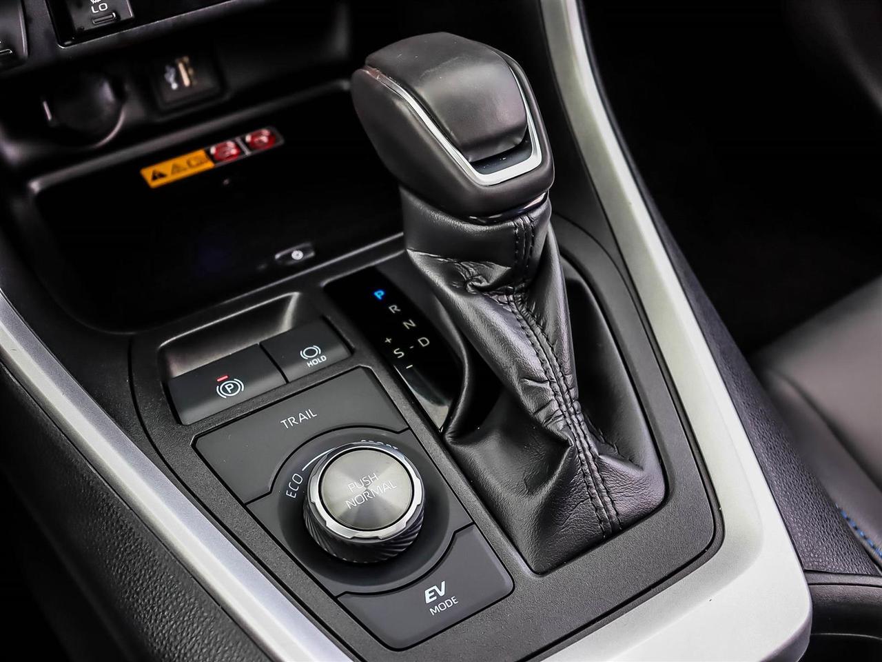 2024 Toyota RAV4 Hybrid XSE Mississauga ON