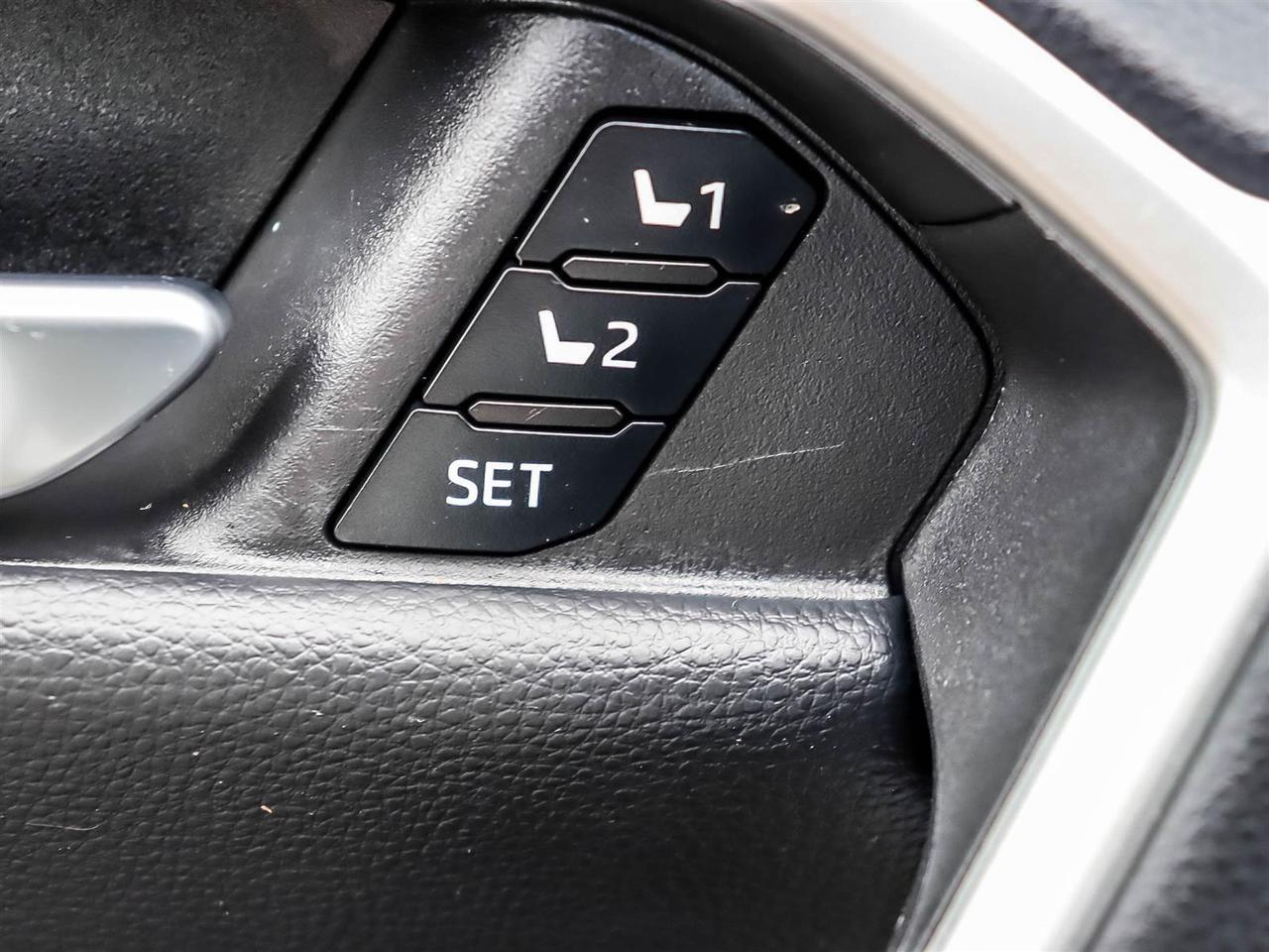 2024 Toyota RAV4 Hybrid XSE Mississauga ON