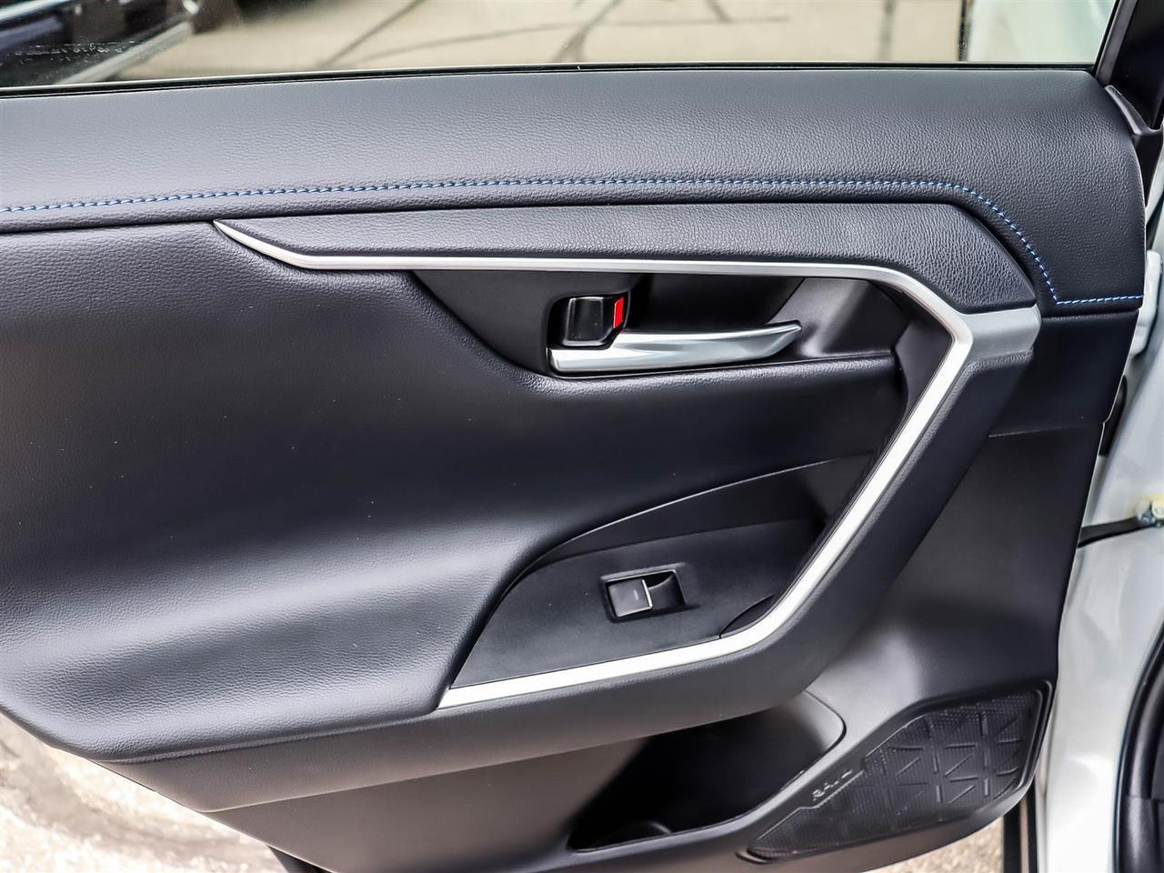 2024 Toyota RAV4 Hybrid XSE Mississauga ON