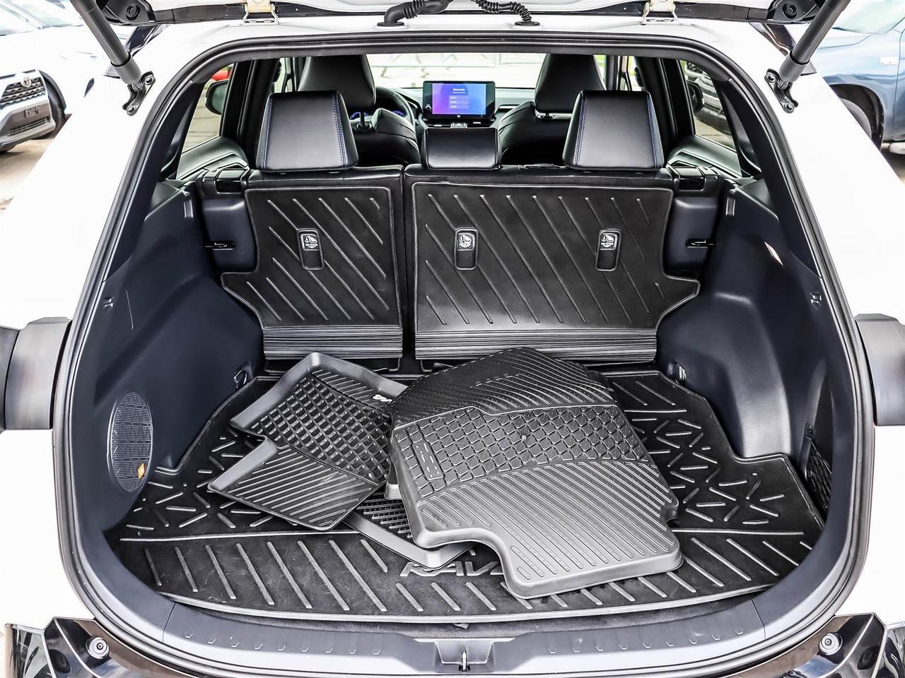 2024 Toyota RAV4 Hybrid XSE Mississauga ON