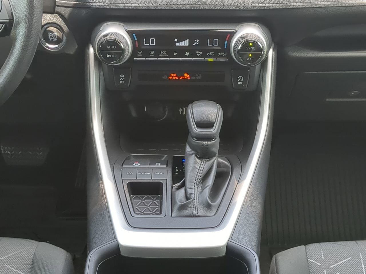 2024 Toyota RAV4 XLE Appleton WI