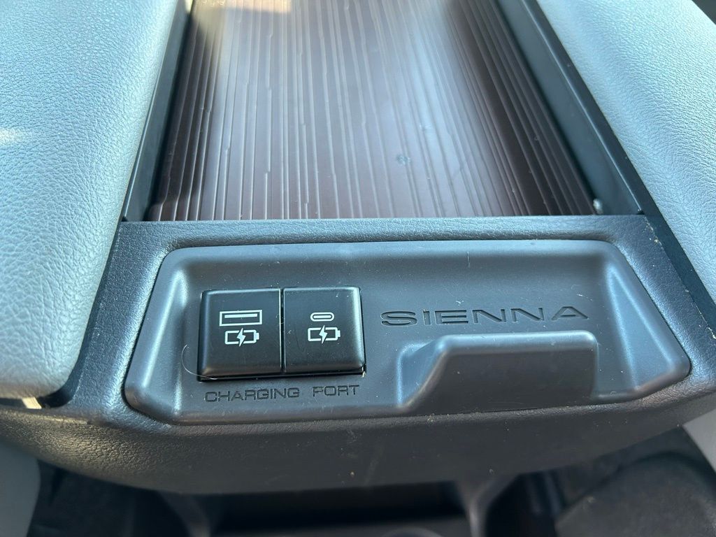 2024 Toyota Sienna XLE Lakeland FL