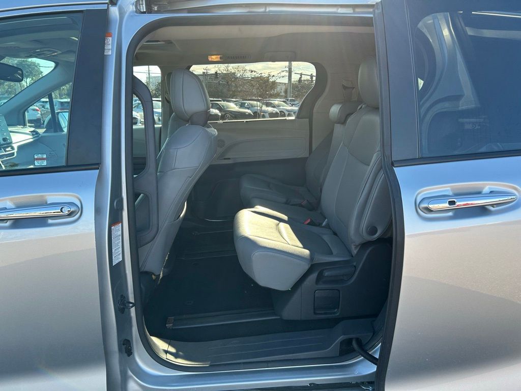 2024 Toyota Sienna XLE Lakeland FL