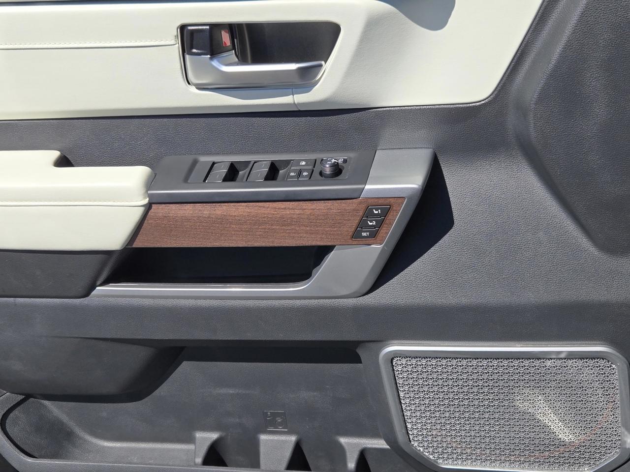 2024 Toyota TUNDRA CREW MAX CAPSTONE HYBRID 4WD Vacaville CA 2024 Toyota TUNDRA CREW MAX CAPSTONE HYBRID 4WD Vacaville CA