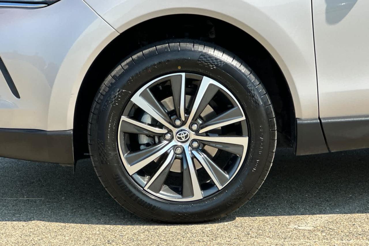 2024 Toyota Venza LE Roseville CA