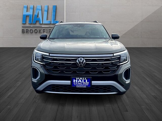 2024 Volkswagen Atlas 2.0T Peak Edition SE w/Technology Oshkosh WI
