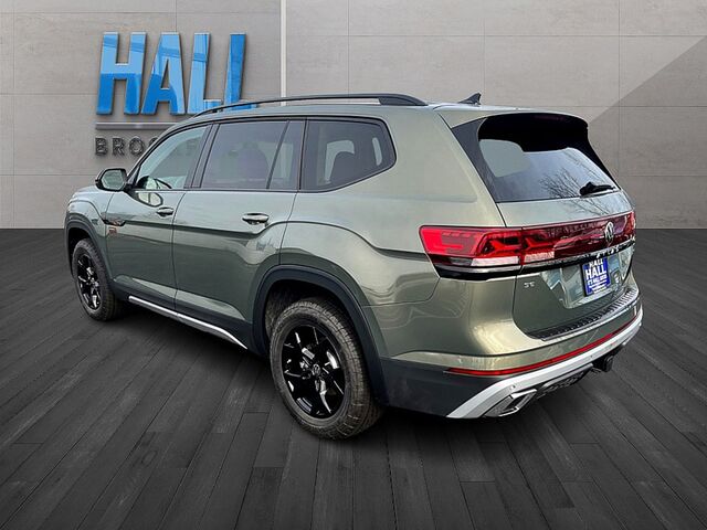 2024 Volkswagen Atlas 2.0T Peak Edition SE w/Technology Oshkosh WI