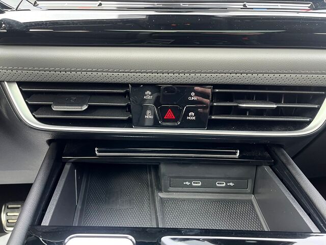 2024 Volkswagen Atlas 2.0T Peak Edition SE w/Technology Oshkosh WI