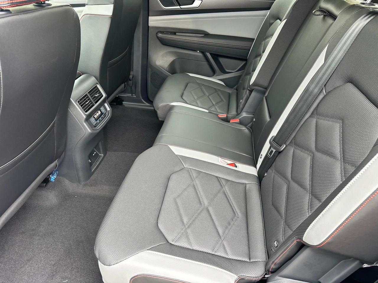 2024 Volkswagen Atlas 2.0T Peak Edition SEL Woodbridge VA