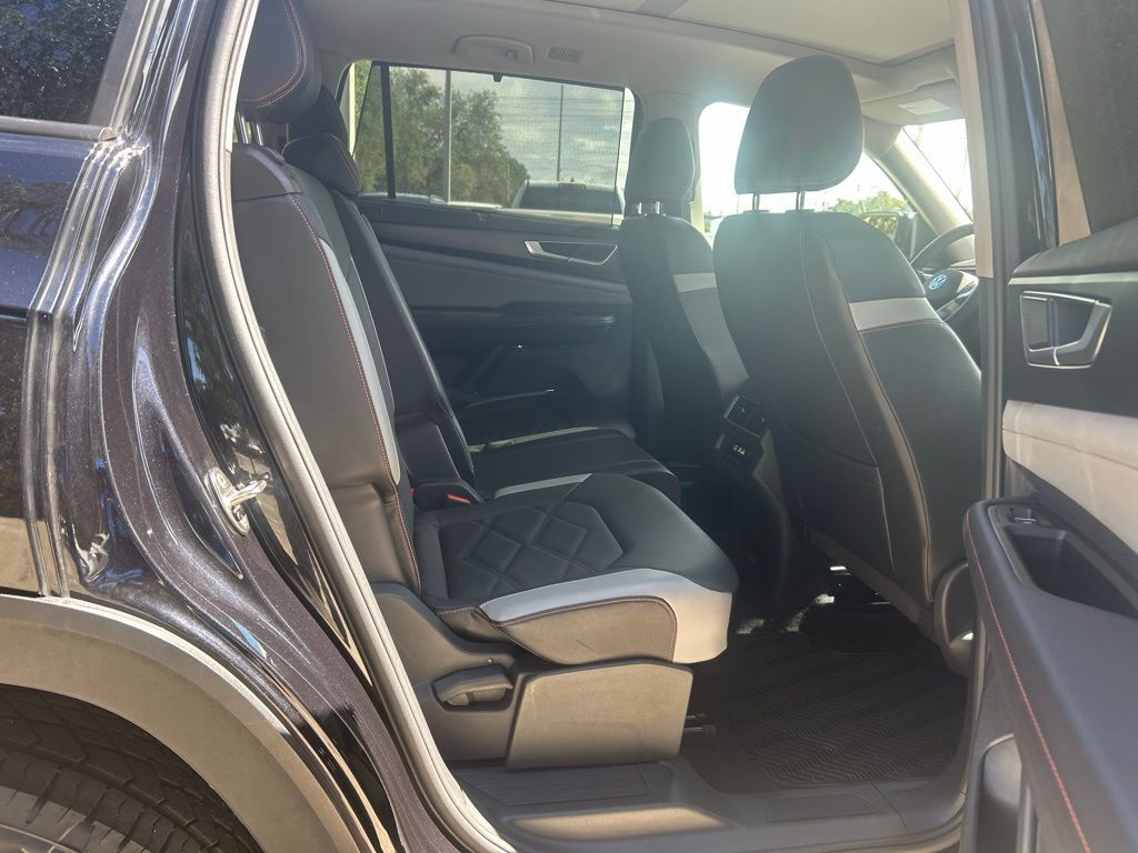 2024 Volkswagen Atlas 2.0T Peak Edition SEL Tampa FL