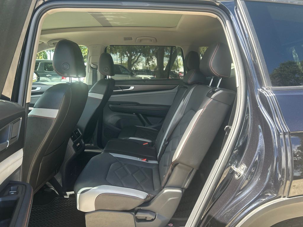 2024 Volkswagen Atlas 2.0T Peak Edition SEL Tampa FL